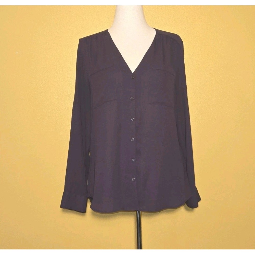 EXPRESS Collarless City Shirt Blouse Womens Large Purple Plum‎ V Neck EUC Button